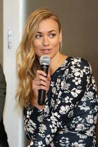 yvonne-strahovski-hulu-vip-screening-of-the-handmaid-s-tale-in-nyc-04-25-2017-10.thumb.jpg.3e0f82d4dbb93390630331e640996abb.jpg