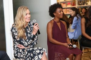 yvonne-strahovski-hulu-vip-screening-of-the-handmaid-s-tale-in-nyc-04-25-2017-12.thumb.jpg.b8cc4ff6cfcacef7753bb4ddf82f2477.jpg