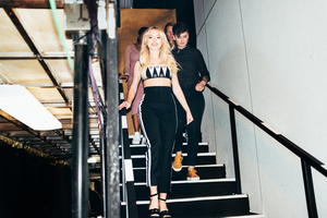 zara-larsson-the-late-late-show-with-james-corden-040417-image-001.jpg