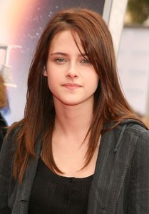 02-kristen-stewart-birthday-beauty.jpg