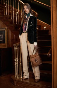 04-Ralph-Lauren-Pre-Fall-17.thumb.jpg.235764756317f50308bf294df6507757.jpg