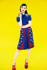 08-Mary-Katrantzou-Pre-Fall-17.thumb.jpg.e88c1a37f940ef3b9f201dc85788236f.jpg