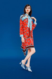 10-Mary-Katrantzou-Pre-Fall-17.thumb.jpg.f467723288a92be5c6019f244f8d29dd.jpg