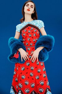 12-Mary-Katrantzou-Pre-Fall-17.thumb.jpg.bf7b702087fe5536167f186022c5b11d.jpg