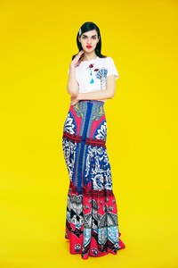 13-Mary-Katrantzou-Pre-Fall-17.thumb.jpg.c94975bfa6a2ebd48c4a0ae069f99276.jpg