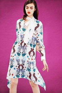 17-Mary-Katrantzou-Pre-Fall-17.thumb.jpg.549124fcba4783bb1097375d5af0c666.jpg