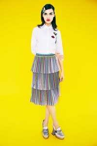 18-Mary-Katrantzou-Pre-Fall-17.thumb.jpg.da2790ed552ffaf18556d55e439674ad.jpg