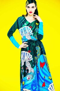 19-Mary-Katrantzou-Pre-Fall-17.thumb.jpg.0ae728ec0f8386706f65fea8e43b4303.jpg