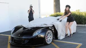 2012-317226-hennessey-venon-gt-spyder-delivery-to-steven-tyler-31-05-20121.thumb.jpg.3af556d290efe518a5612eafcf783c2c.jpg