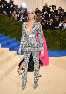 Cara Delevingne attends the 'Rei Kawakubo-Comme des Garcons Art Of The In-Between' Costume Institute Gala at Metropolitan Museum of Art on May 1, 2017 in New York City﻿ 6.jpg
