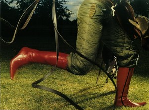 vogue italia nov.2001 m.Jodie Kidd (5).png