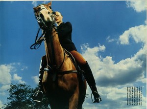 vogue italia nov.2001 m.Jodie Kidd (6).png