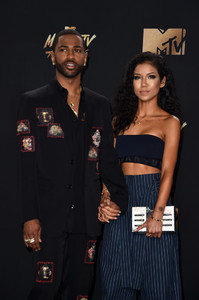 Jhene+Aiko+2017+MTV+Movie+TV+Awards+Arrivals+RAqe1ksmoXPx.jpg