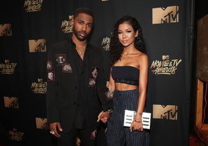 Jhene+Aiko+2017+MTV+Movie+TV+Awards+Red+Carpet+_E_ZEeJM50mx.jpg