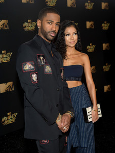 Jhene+Aiko+2017+MTV+Movie+TV+Awards+Red+Carpet+Kh-ZQvoR-B7x.jpg