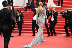 Doutzen+Kroes+Beguiled+Red+Carpet+Arrivals+PmmoX5cAWxPl.jpg