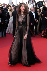 59268f97cdbb5_Laetitia-Casta-Anniversary-Soiree-at70th-Cannes-Film-Festival--01.thumb.jpg.5acca8696d69d3df4e2f5e017aba2fef.jpg