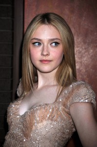 Dakota Fanning photo-008.jpg