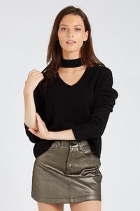 8049217-02-2.jpg