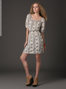 Autumn-Holley-for-Gilt-Only-Hearts-lookbook-Winter-2013-photo-shoot-004-768x1024.jpg