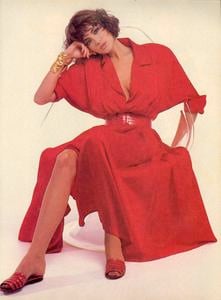 Blanch_Vogue_US_December_1985_04.thumb.jpg.a0d4bed839e6224e5dbb1f933e9f804d.jpg