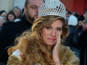 Camille-Cerf-Miss-France-2015-de-retour-dans-sa-region-du-Nord-Pas-de-Calais.jpg