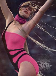 Feurer_Vogue_US_December_1984_02.thumb.jpg.33959c7ca4c204e69a77497cddb9c85b.jpg