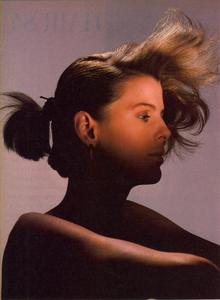 Josie_Hiro_Vogue_US_July_1984.thumb.jpg.cfc4ce44ad99eb55f9117ed7a5ff6fc8.jpg