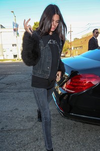 Kendall-Jenner_PicturePub-017.jpg