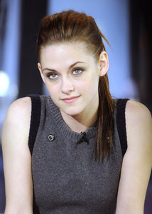 Kristen-Stewart-kristen-stewart-3876437-1280-1791.jpg