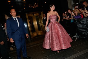 MetGala17_DR-Hotel_0577.thumb.jpg.53de7f3b5bb7f004e0d6f560e94ab43b.jpg