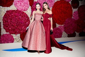 MetGala2017_CT-Preformance_2294.thumb.jpg.7e9d7c4596011f9b6090229e11b30383.jpg