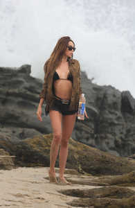 Nabilla-Benattia-Sexy-79.jpg