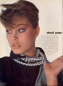 Stern_Vogue_US_March_1983_05.thumb.jpg.d16a09ebdc6ed4a7513aa8ad70dcb4fc.jpg