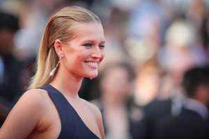 Toni-Garrn--The-Beguiled-Premiere-at-70th-Cannes-Film-Festival--10.jpg