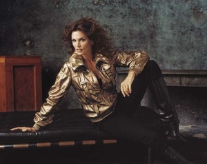 Turkish_Leather_Cindy_Crawford1.jpg