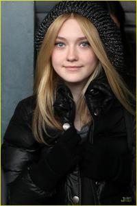 dakota-fanning-1719065943.jpg