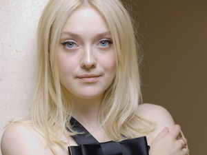 dakota-fanning-2014-wallpaper-3.jpg