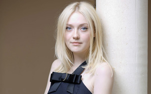 dakota-fanning-2015-wallpaper-3.jpg