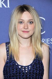 dakota-fanning-at-accessories-council-ace-awards-in-new-york_6.jpg