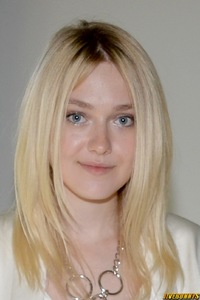 dakota_fanning_31100008.jpg