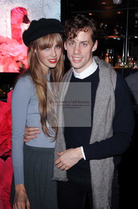 edie_DON-SDE-058_mulberry_dinner_3nov10_donfeatures.thumb.jpg.4aa948edcd9baf731fcfda5f879ba835.jpg