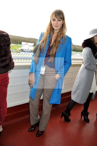 edie_DON-SLH-145_hennessy_gold_cup_26nov11_donfeatures.thumb.jpg.912cb89ec92caac74c34a4cc87348dbe.jpg