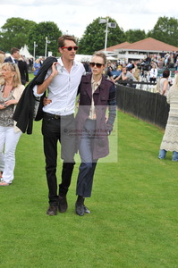 edie_DON-SPU-796_queen_cup_17jun12_donfeatures.thumb.jpg.ab20d5a1839929441d64e4772514cb7b.jpg