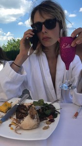 edie_igstory_28may17_indigolewin_2.thumb.jpg.23c1a719a6be99b927d3e146aae06bf2.jpg