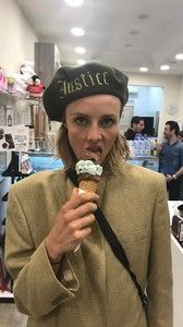 edie_igstory_28may17_indigolewin_3.thumb.jpg.19879b1652e6148a637572e0e5cc3fc5.jpg