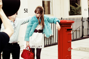 edie_ochirly_aw12_winter_bts_ochirly_23.thumb.jpg.f731be6cf584de325e44c1f135246a4f.jpg