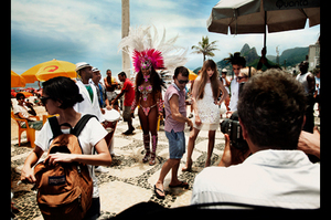 edie_ochirly_ss12_bts_5243f69a67f66_ochirly_4.thumb.jpg.1b339410e576c4b728e31761bbb1a6d1.jpg