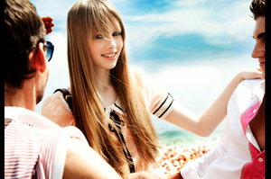 edie_ochirly_ss12_bts_5243f6ab56965_ochirly_9.thumb.jpg.31b3543d015185c229b883d62a45ffee.jpg