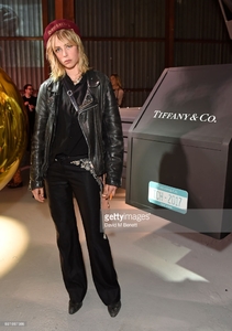edie_tiffany_city_hardwear_10may17_gettyimages.thumb.jpg.142702b8afb25793266210e5765d998e.jpg